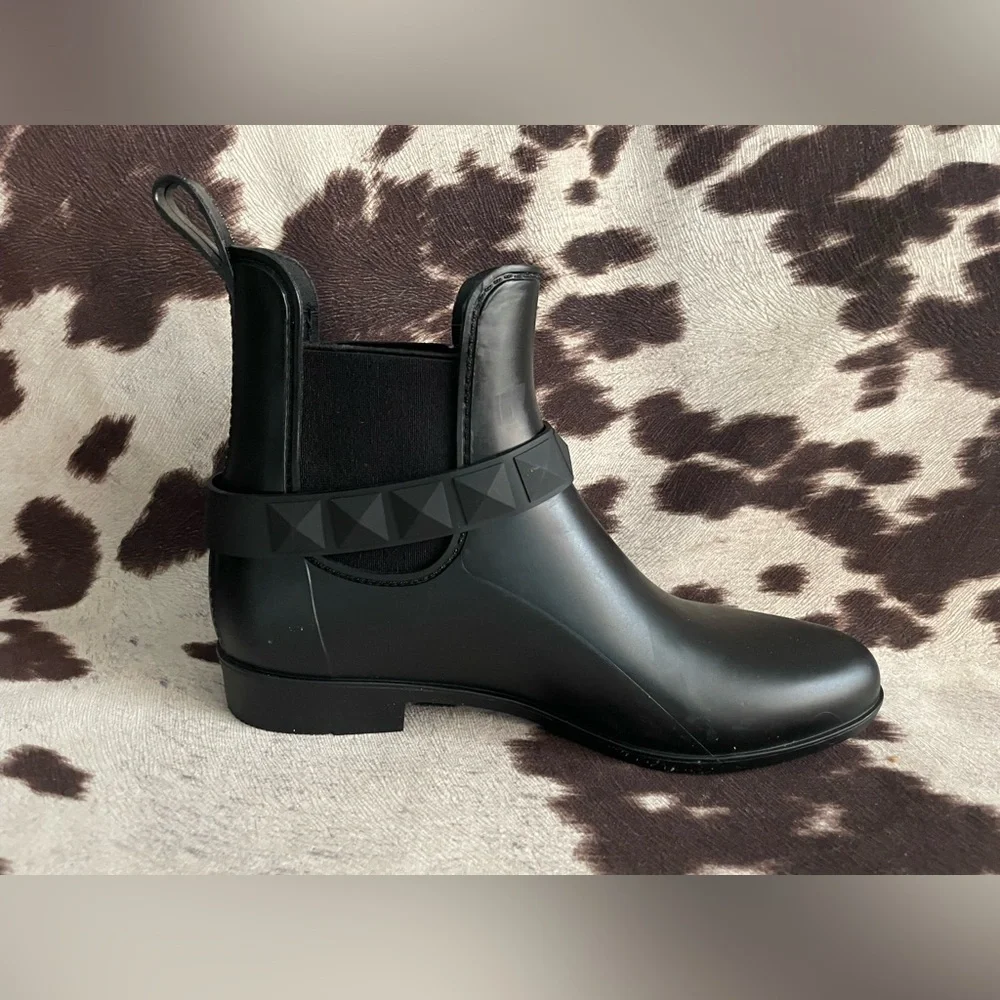 Women’s Black Rain Studded Ankle Boots size 9